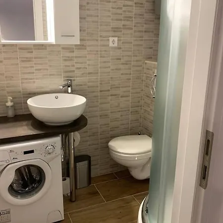 Studio Apartment In Center Of Zagreb 